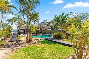 Waterfront Oasis Lakefront Villa - Wyee