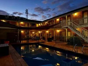 城市殖民汽车旅馆 - Pooncarie