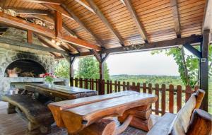 Nice Home In Gorica Svetojanska