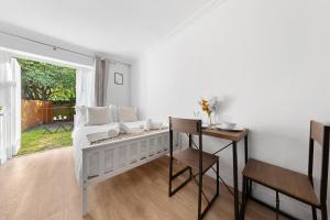 Cosy, Modern & Central Studio 1min from Train with Private Garden - The Kensal Suite