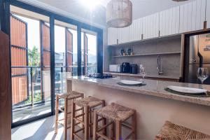 Loft Moderno no Point do Novo Campeche TV1582