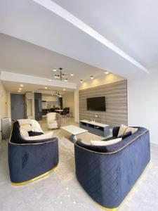 Kingsley Manor Perry Suites