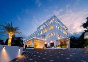 Hotel Grand Avenue - Manimala