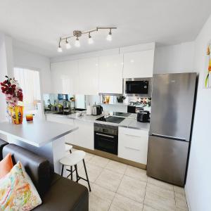 3 bed apt with sea views in Los Cristianos K305