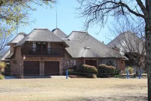 Orkney Resort Guest House - Bothaville