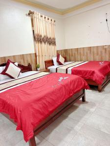 New Nhat Minh HomeStay & Tour