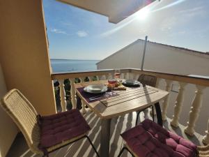 Cosy seaside family apartment Iris in Mandre