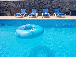 VillaBlanca Mar Private Pool in a Charming Retreat of Serenity