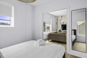 Stylish 1-Bedroom Haven by Jean Talon Market