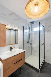 Appartements T2 parking gratuit plus 2 balcons : photos des chambres