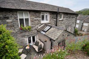 Charming 3-Bedroom Barn in Ambleside by LetMeStay