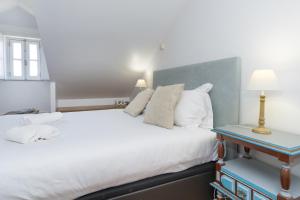 Stylish Duplex Apartment in Baixa, Lisbon, Central & Spacious - TTL321