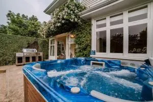 Ultimate Lux Villa in Merivale - Sleeps 16 - Fendalton