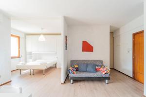 090c - Casa Serena, VISTA MARE,5 minuti a piedi dal mare