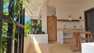 Aluna Beach Apartments