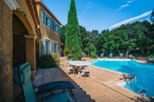 Villas Les Baragnasses : photos des chambres
