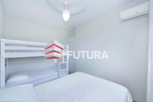 Apartamento de 02 dormitórios a 350 metros do mar LA052E