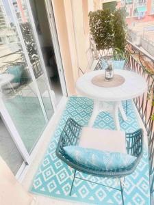 Arenal Beach Apartment Paola Sea Views