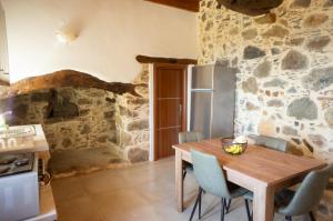 Alegria stone house