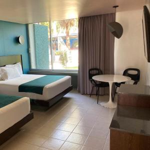 Hotel Y Parque Acuático La Caldera