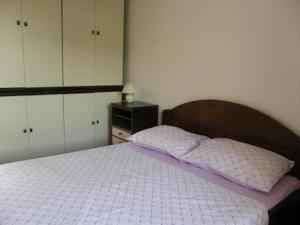 Stonehouse apartment