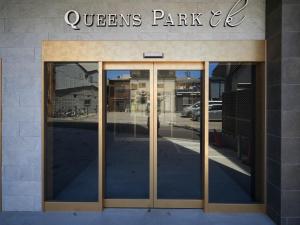 Queens Park 空港直通 新今宮駅 通天閣 新世界