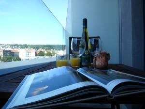 Charming apartment with a balcony in a great location