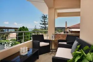 Favola Golden Beach Villa - Evthími