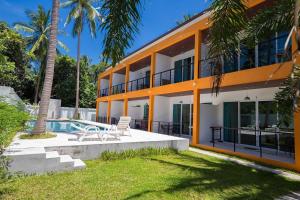 Coastal Oasis - Poolside Retreat