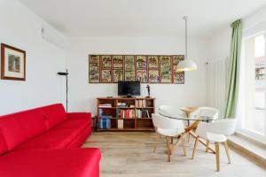 Amazing flat with big terrace and private car park