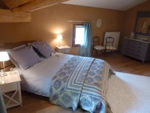 B&B / Chambres d'hotes Le Fraysse : Chambre Triple Confort