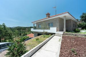 A Casa do Pereira by LovelyStay