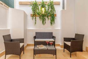 Living4Malaga Shining Beetle