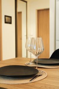 SkyResidence Luxury Apartment With City & Garden View