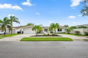 Sail Away Beach Cottage - Cypress Isles Estates