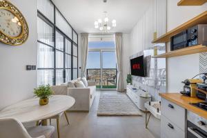 Luxury Apt in Dubai Hills Burj Khalifa views