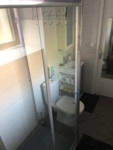 Charmant studio dans maison privée