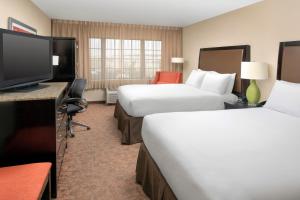 Executive Queen Room with 2 Queen Beds - Non-Smoking room in DoubleTree by Hilton Dulles Airport-Sterling