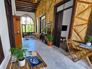 Flor Guest House