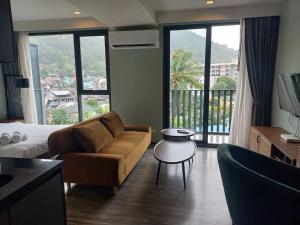 The Deck Patong 7Fl Mountain View2