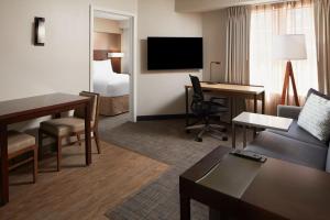 One-Bedroom Queen Suite with Sofa Bed room in Residence Inn Arlington Rosslyn