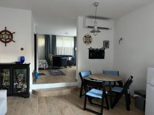 M&M Apartments