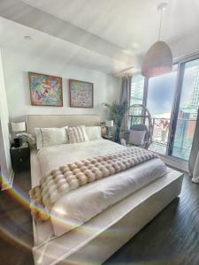 King Suites in Downtown Toronto Near CN Tower Rogers Centre B