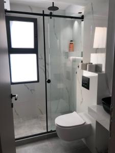 Port Deluxe Studio