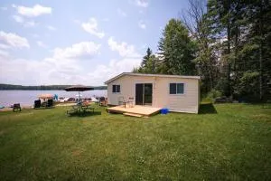 Lakeside Retreat #1 - Maijac Resort & Marina - Commanda