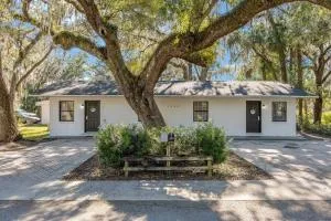 Charming Silver Springs Duplex - Citra