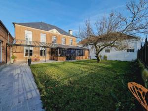 Louez une Maison de Maître pour 11 Pers. à Arneke - Jardin, WiFi et Proche Commerces - FR-1-510-219