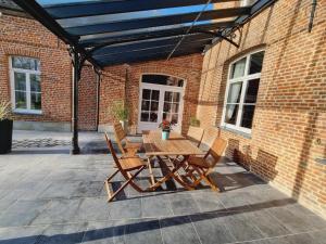 Maisons de vacances Louez une Maison de Maitre pour 11 Pers. a Arneke - Jardin, WiFi et Proche Commerces - FR-1-510-219 : photos des chambres