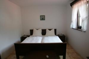 Farm Stay Frank Ozmec Wine and Glamping estate