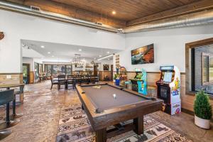 Dazzling New Lux Bowling Pickleball Pool Mtn Views